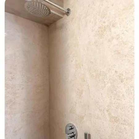 Oasis Luxury And *