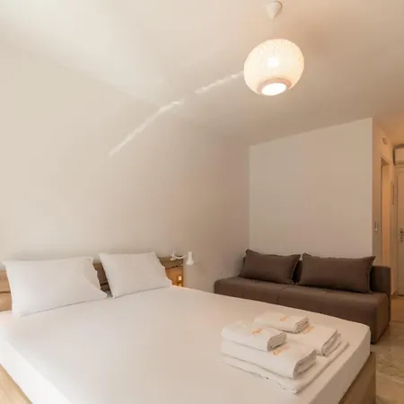 Oasis Luxury And Apartment *