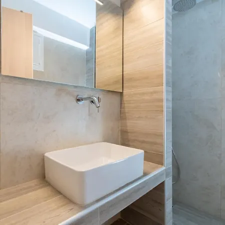 Oasis Luxury And 公寓 尼基季