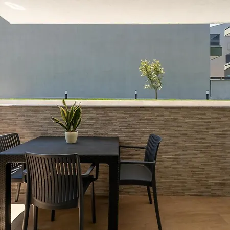 公寓 Oasis Luxury And 尼基季