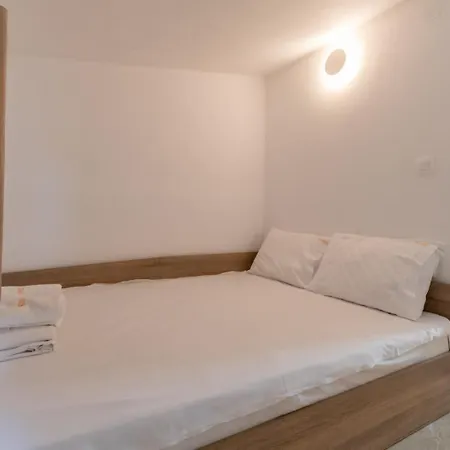 Oasis Luxury And *
