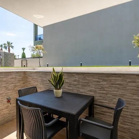 Oasis Luxury And شقة نيكيتي