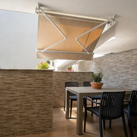 Oasis Luxury And Apartmán Nikiti (Sithonia)