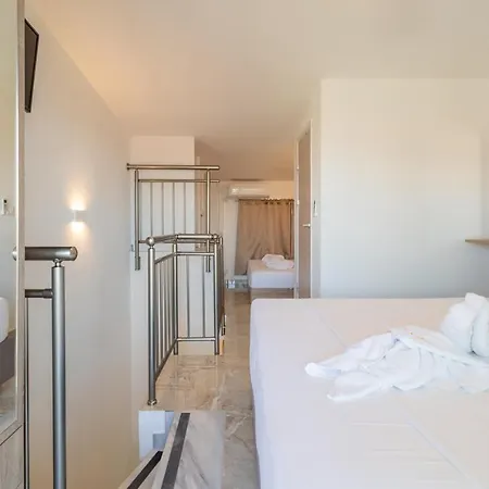 Oasis Luxury And Nikiti (Sithonia)