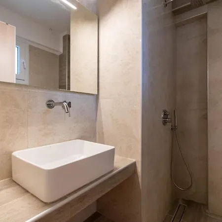 Oasis Luxury And * ניקיטי