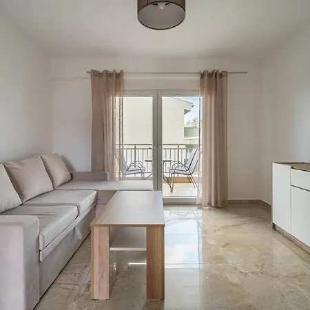 Oasis Luxury And ניקיטי