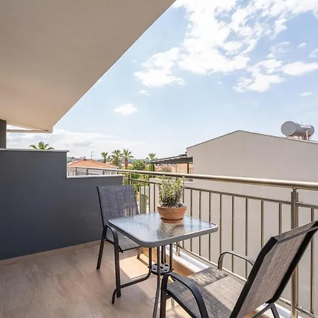 Oasis Luxury And דירה ניקיטי